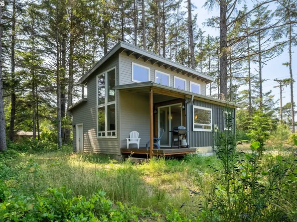 6005 Holly Ave, Pacific City, OR 97135