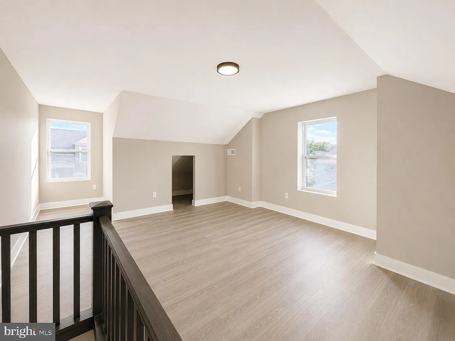 3 bed, 1444 sqft, $2,100 — Photo 4