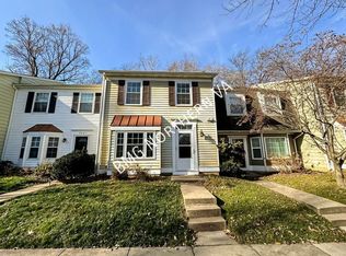9963 Capperton Dr, Oakton, VA 22124