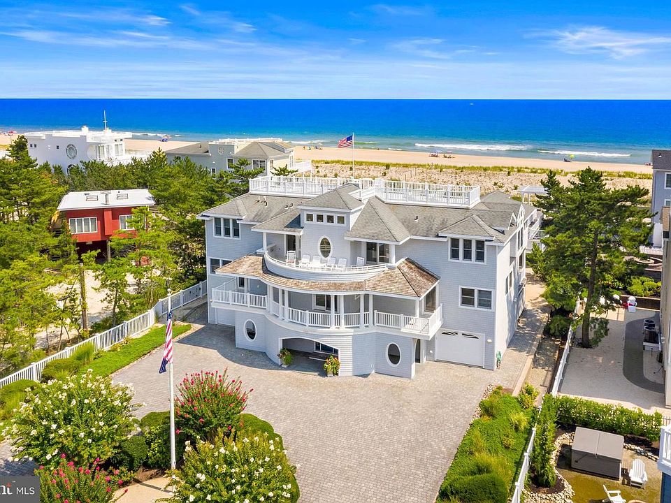 1st image of 1117 Long Beach Blvd