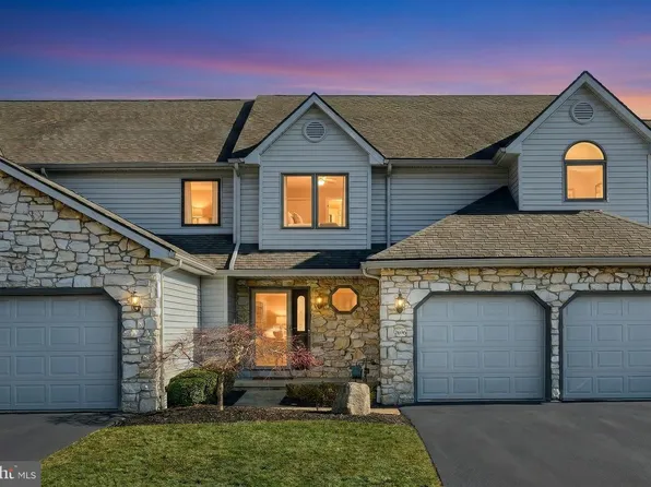 2696 Fairway Dr #2696, York, PA 17402