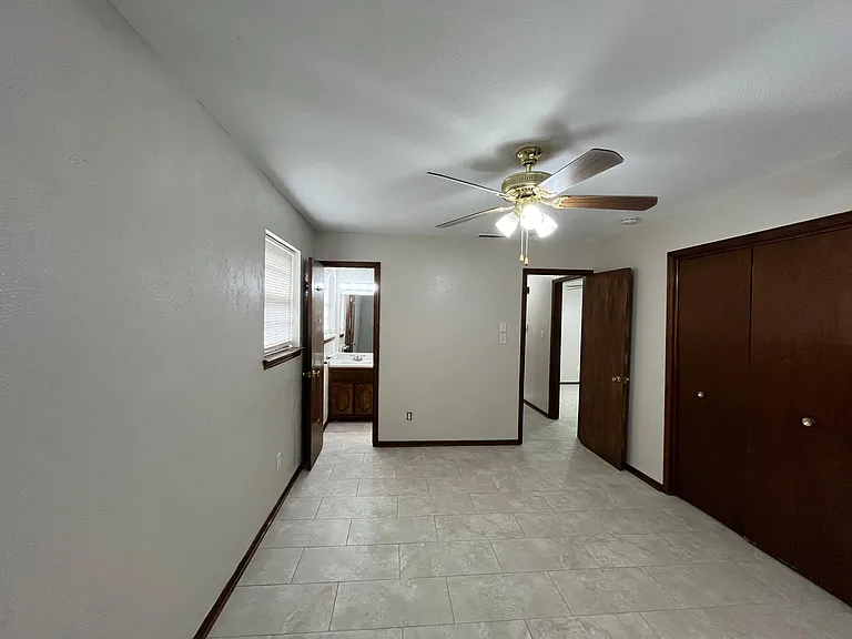 1505 Kingston Rd — Photo 11