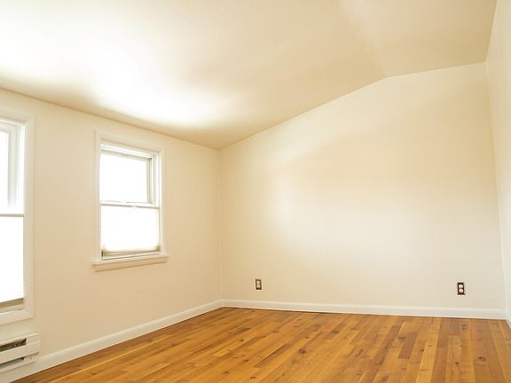 5th image of 701 Brooks St #A