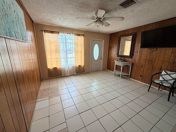 5th image of 2033 Longwood Rd
