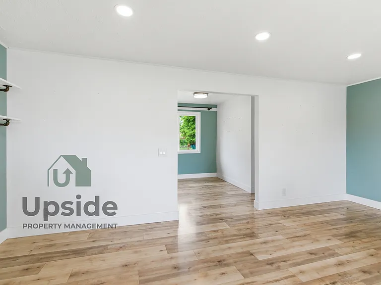 8719 E Valleyway Ave — Photo 6