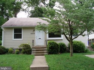 6409 Stoneham Rd, Bethesda, MD 20817