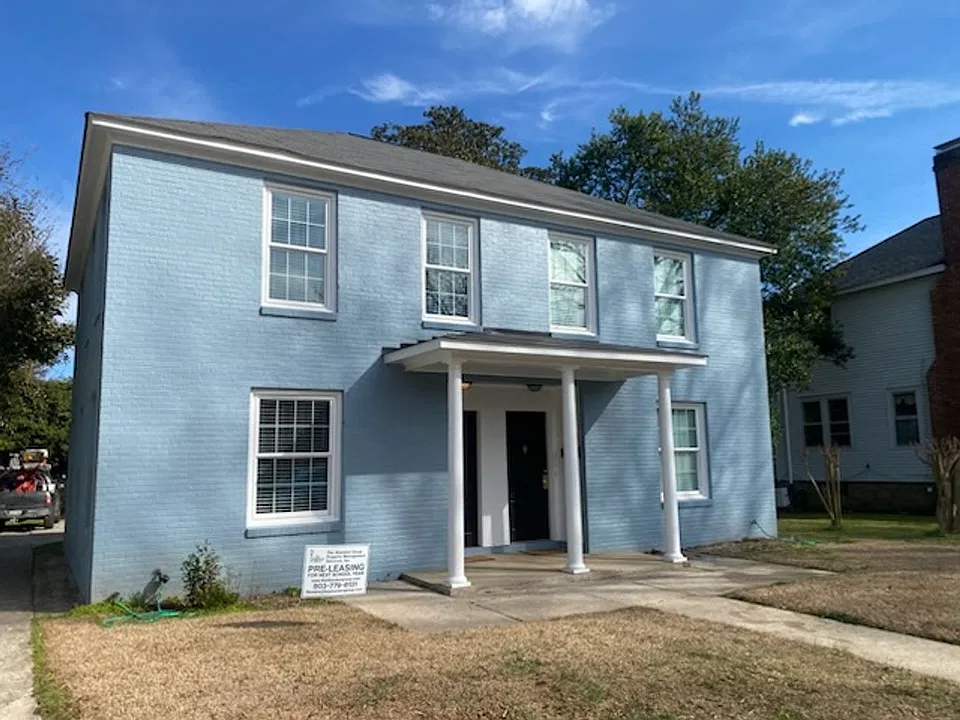 210 1/2 S Saluda Ave #B