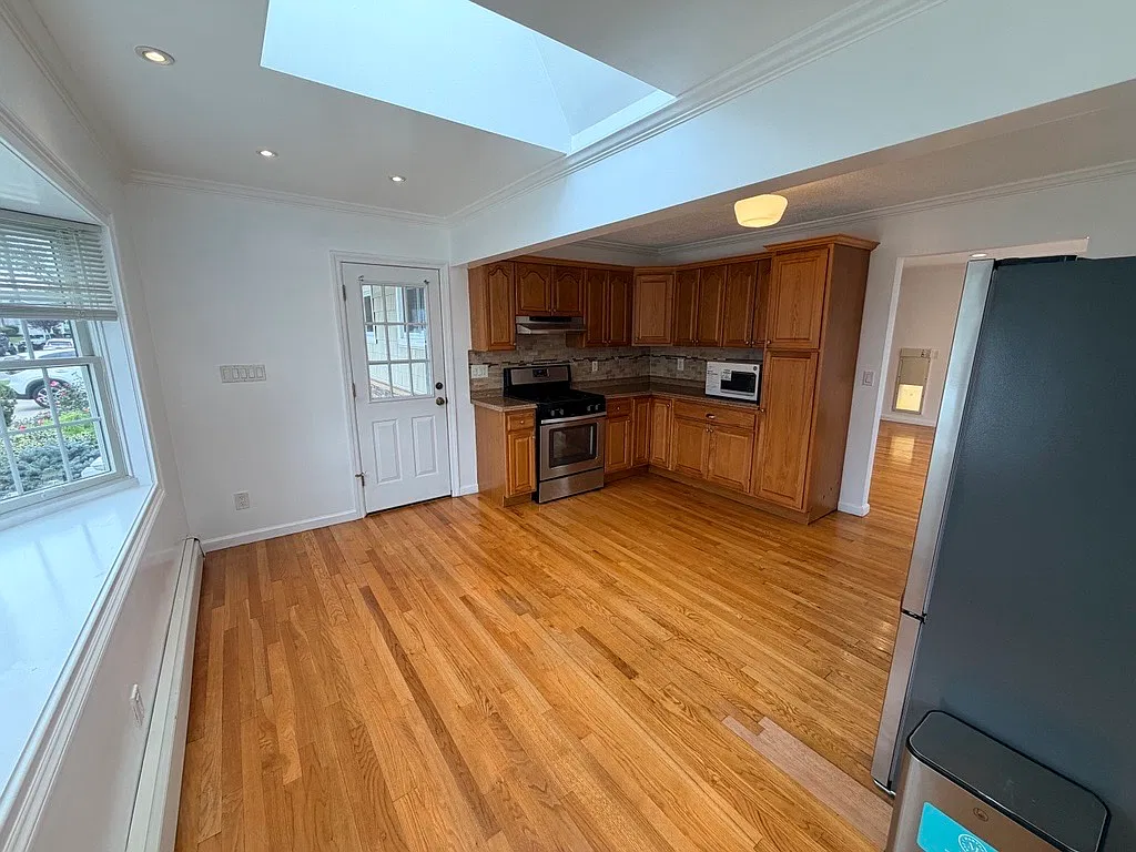 1 bed, 1200 sqft, $2,600 — Photo 2