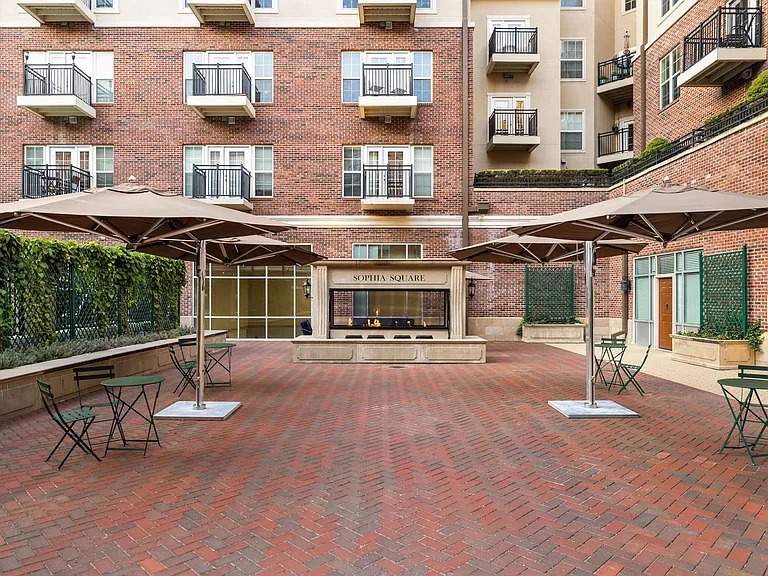 Sophia Square — Photo 18