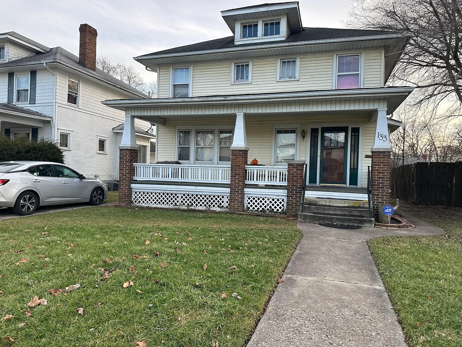 133 W Parkwood Ave photo 1
