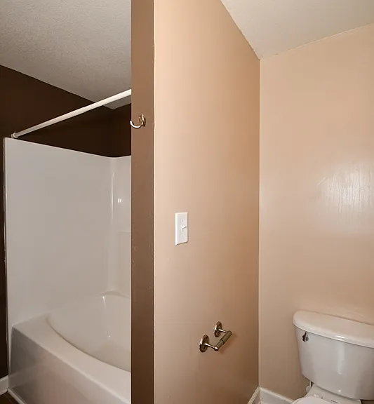 104 Streamwood Dr — Photo 18