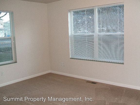 5th image of 110 N Grant St APT D