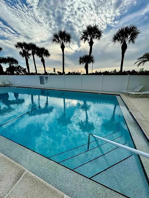14459 River Beach Dr — Photo 2