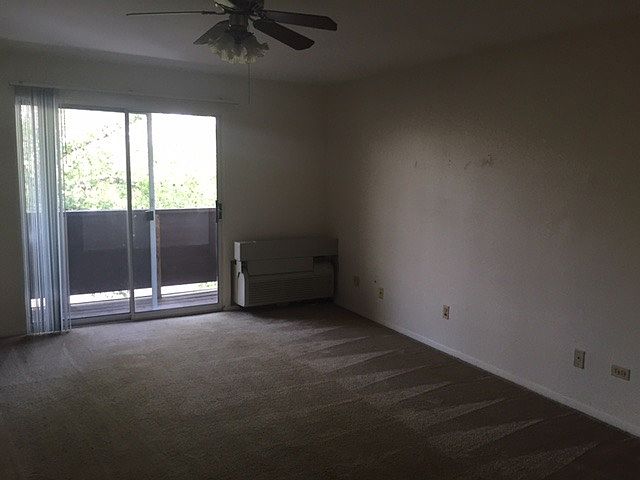 2nd image of 973 Charlela Ln