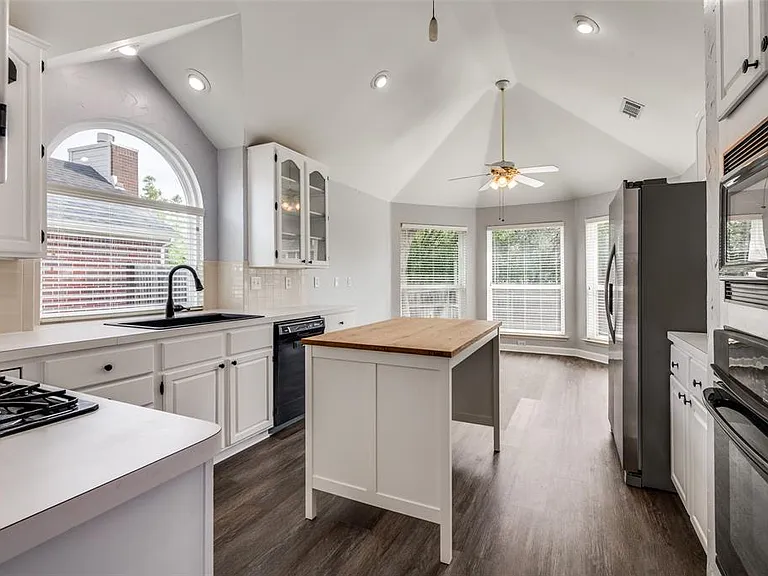 1617 Corvallis Trl — Photo 4