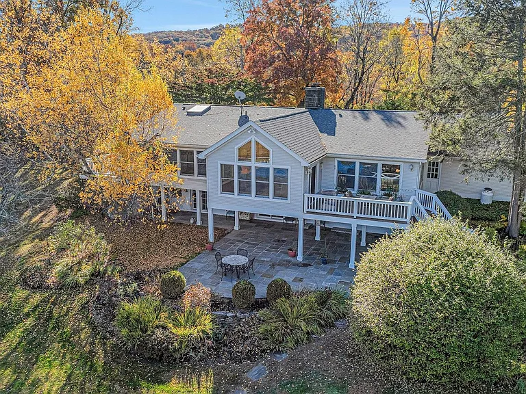 90 Cushman Rd — Photo 5