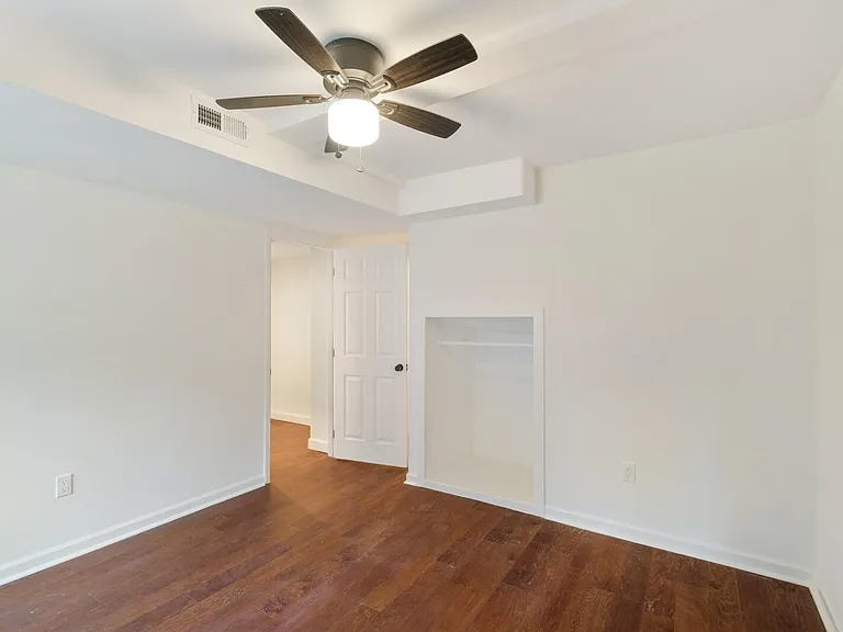 207 Township Dr #BOTTOM FLOOR — Photo 15
