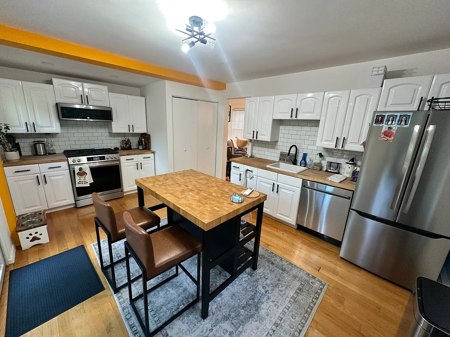 4 bed, 1600 sqft, $6,000 — Photo 3