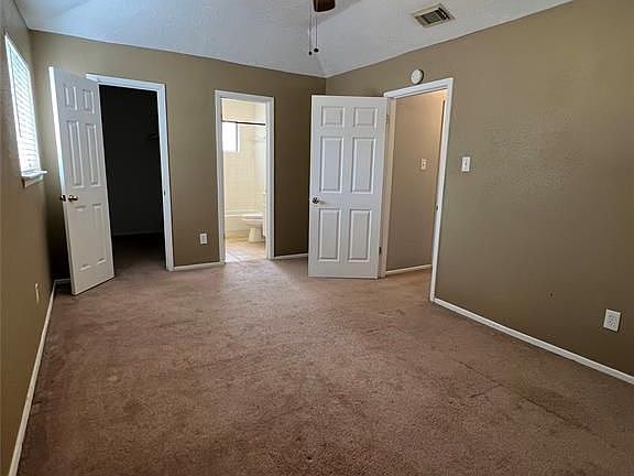 4th image of 6208 Vinewood Ln