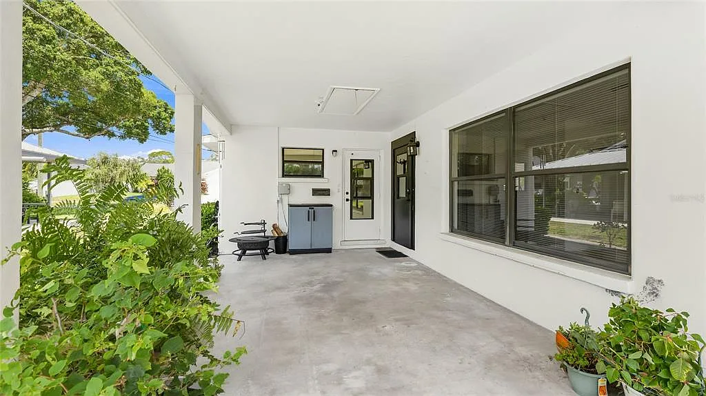 3 bed, 2.0 bath, 1772 sqft, $2,800 — Photo 3