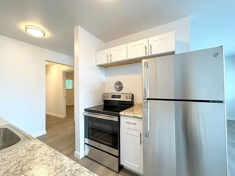 39th Ave Flats — Photo 6