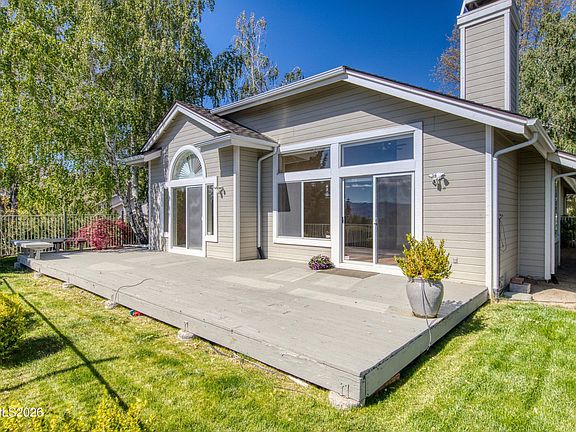 3rd image of 6089 Carriage House Way