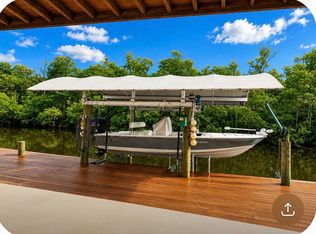 610 Collier Ave, Everglades City, FL 34139