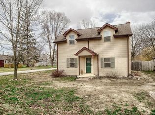 210 Waverly Rd, Chesterton, IN 46304