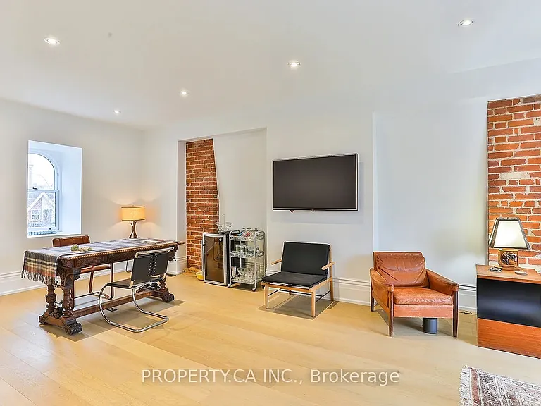 38 Beaconsfield Ave #MAIN HOUSE — Photo 27