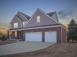 11879 Adams Ct, Livonia, MI 48150