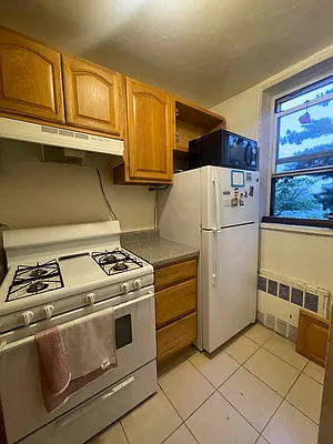 Rented by NYC LUXURY APT RENTALS CO LLC | media 8