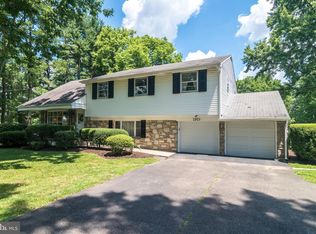 2921 Hickory Hill Dr, Norristown, PA 19403