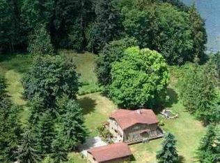 403 Seal Rock Rd, Port Angeles, WA 98363