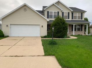 11005 N Waterton Dr, Dunlap, IL 61525