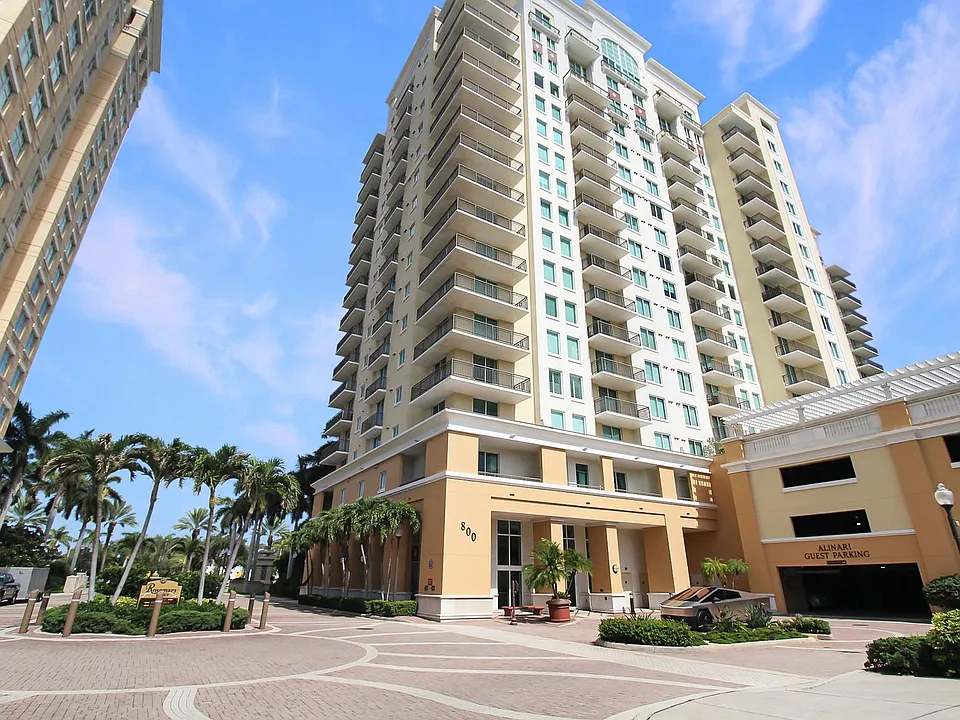 800 N Tamiami Trl #806