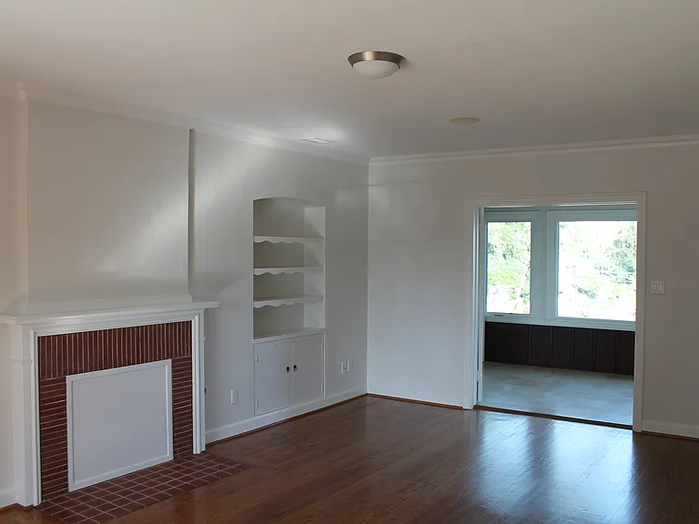 3711 Eagle St — Photo 10
