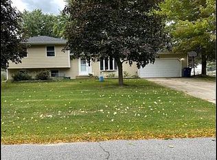 7656 W Skylark Dr, Michigan City, IN 46360