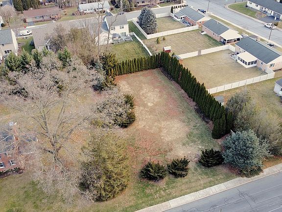 3rd image of 0 E Pine St