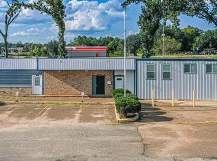 904 S Main St, Lindale, TX 75771