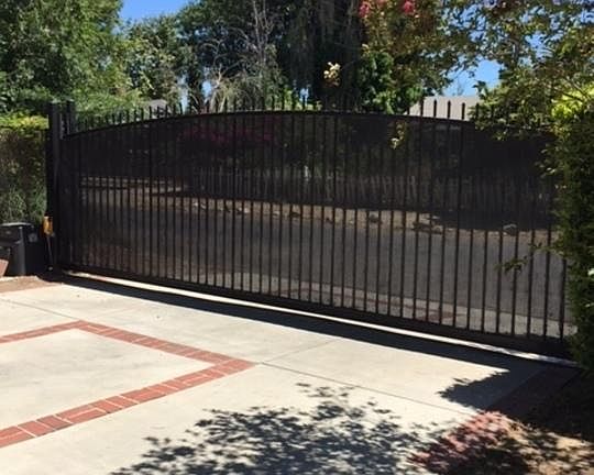 3rd image of 5900 Matilija Ave