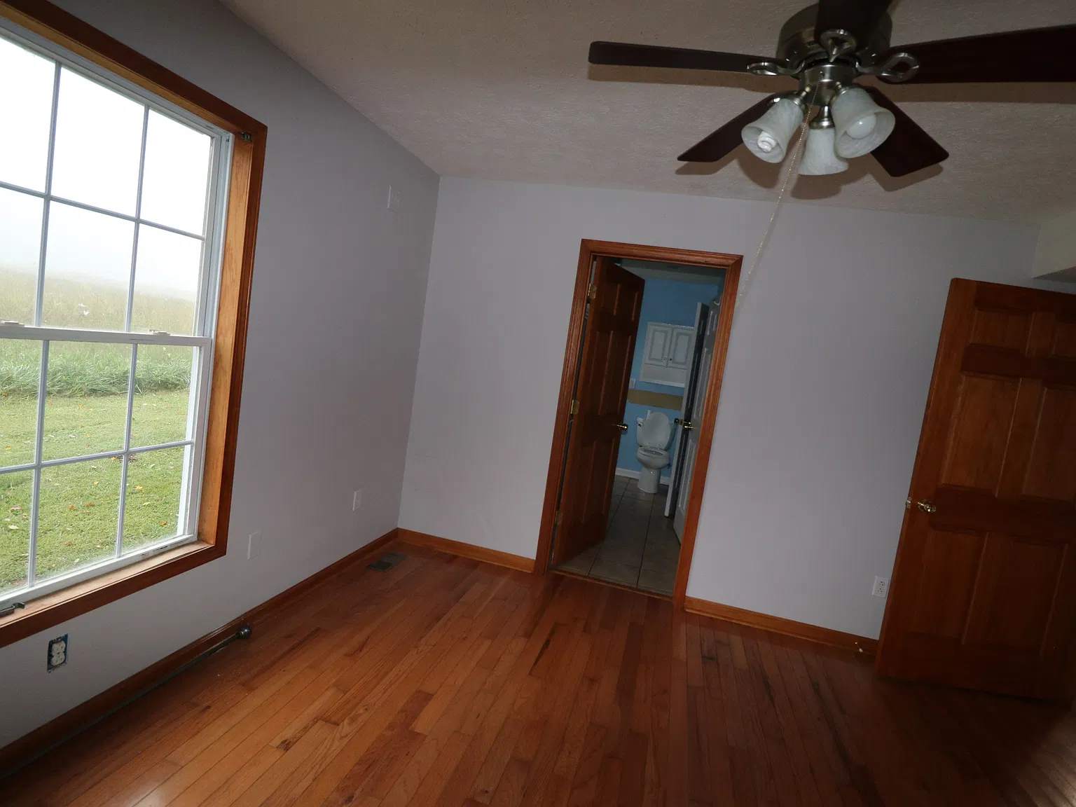 4 bed, 2188 sqft, $2,650 — Photo 2