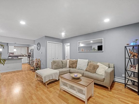 2nd image of 2151 N Harlem Ave Rear 112