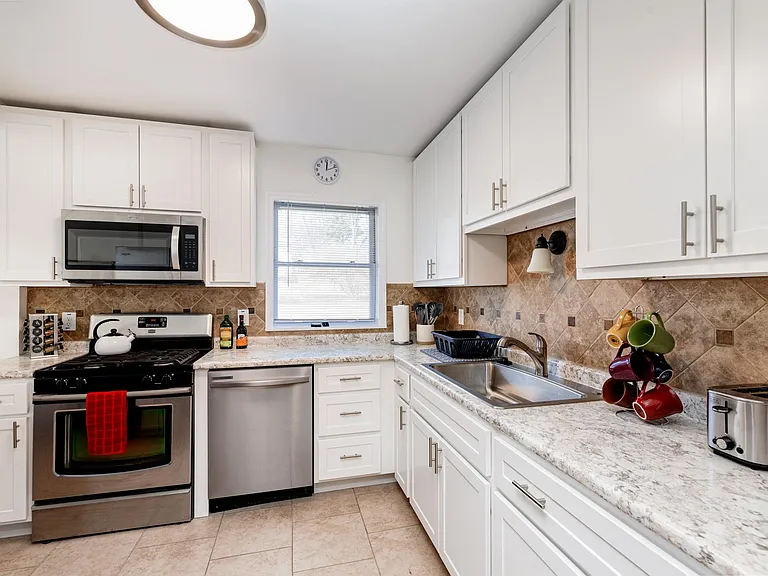345 Aubuchon St — Photo 7