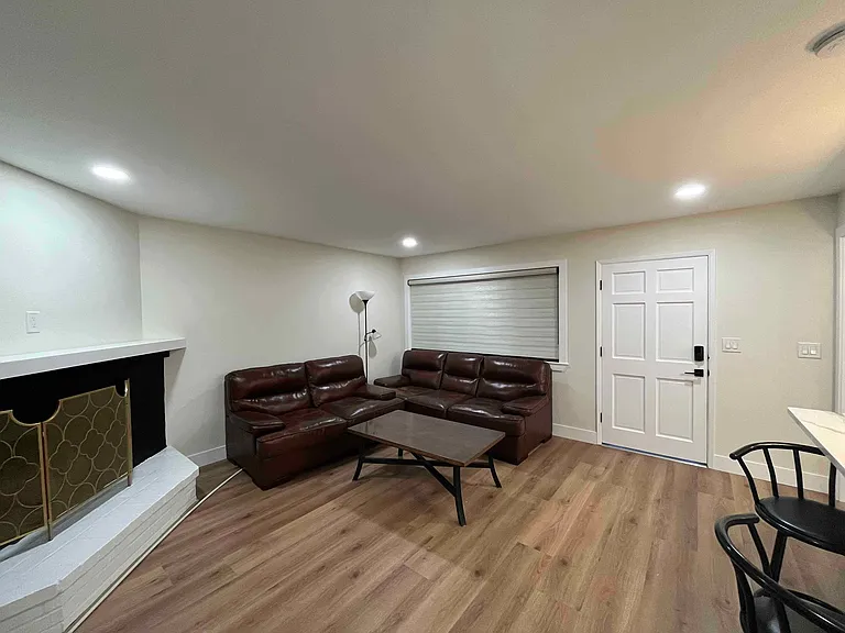 633 Riverside Ave — Photo 3