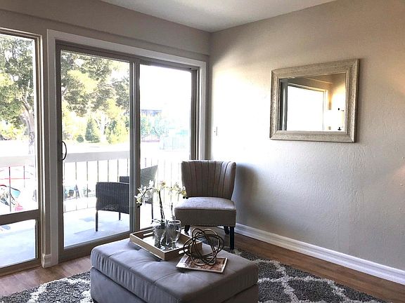 4th image of 688 Mariners Island Blvd APT 111