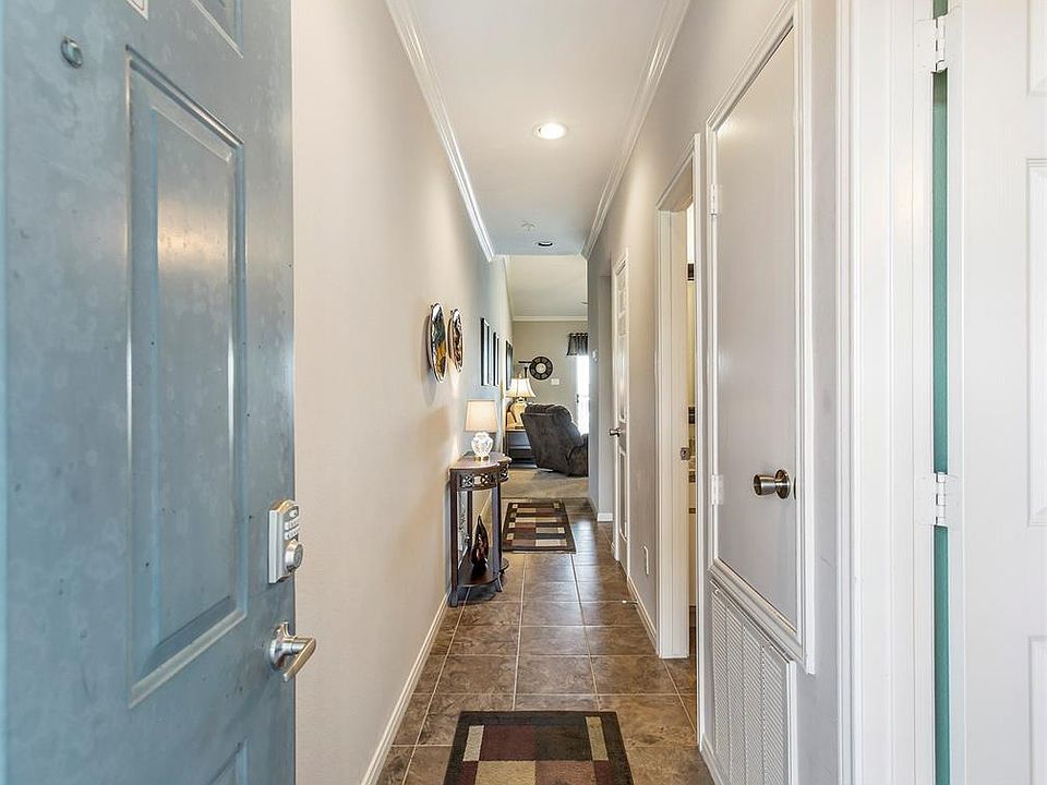 1st image of 12800 Melville Dr #305