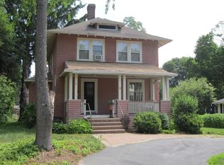 8 Stark Rd, Worcester, MA 01602