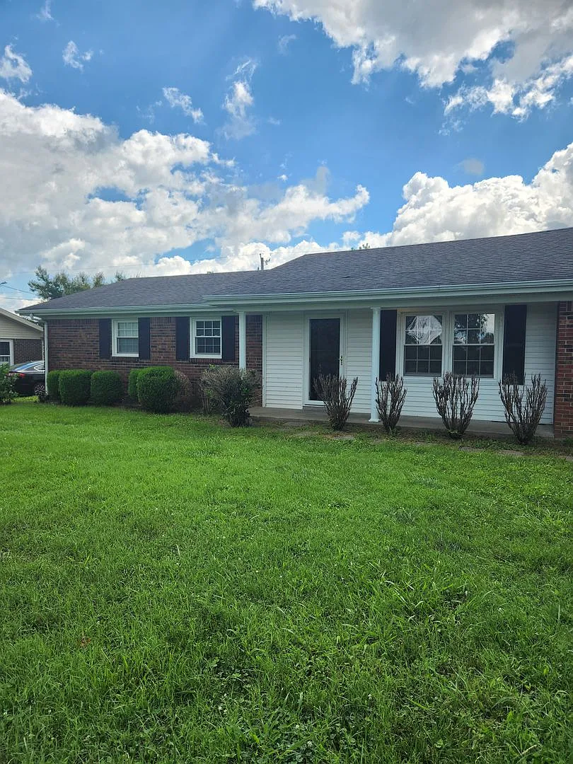 3 Bedroom 2 Bath Home — Photo 1