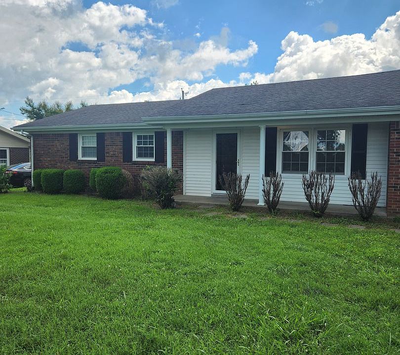 1st image of 544 Lexington Dr