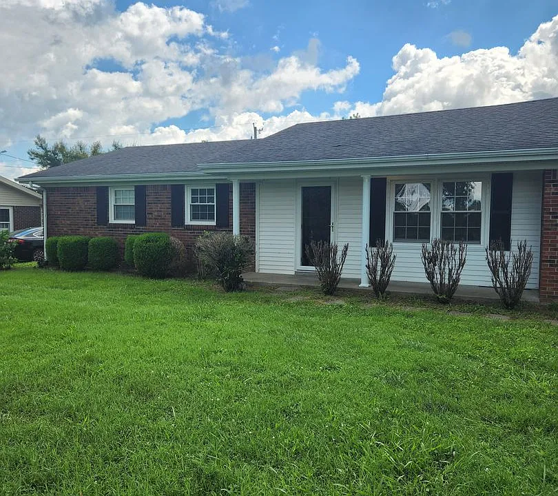 544 Lexington Dr
